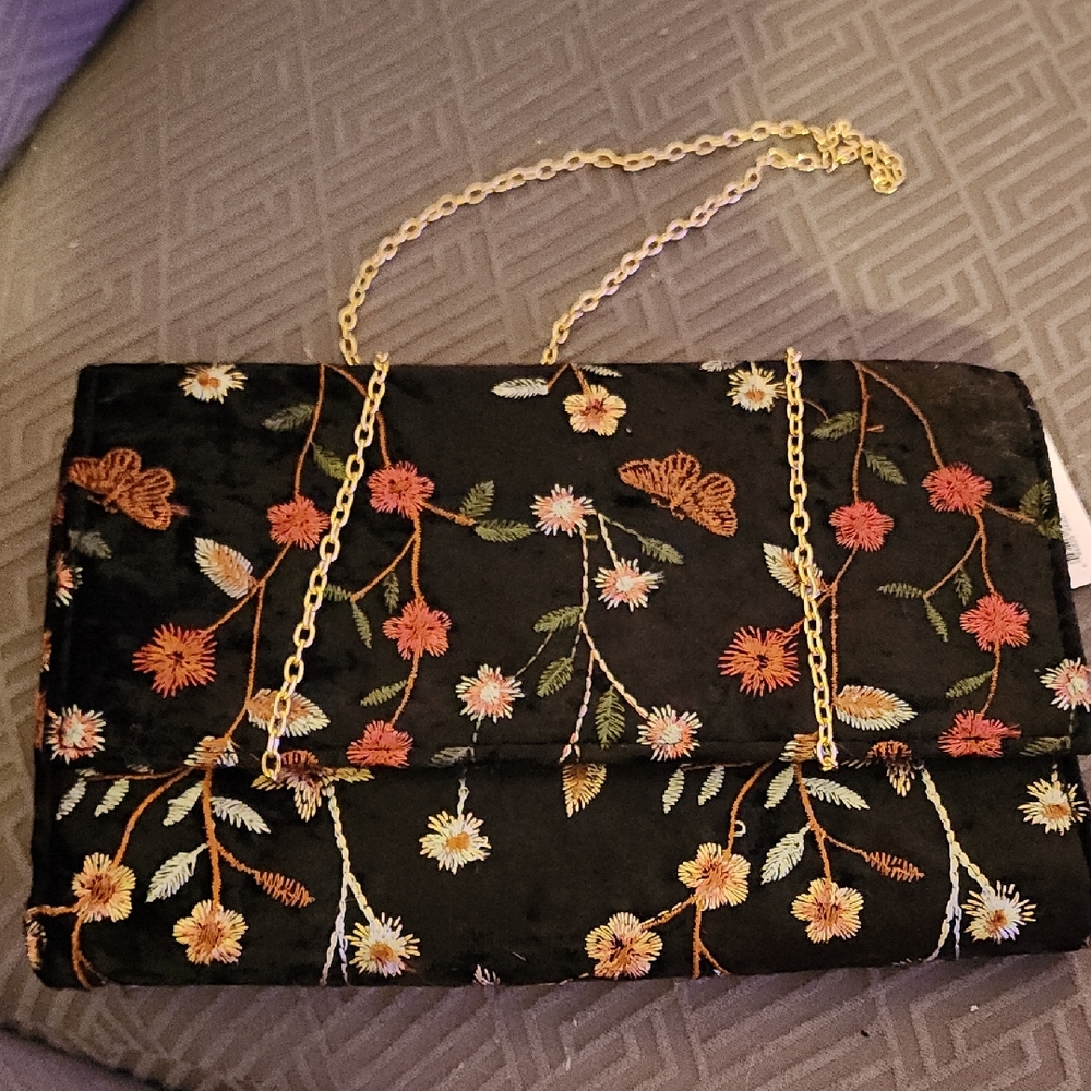 Jessica Mcclintock Black Floral Embroidered Clutch